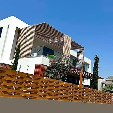 Premium With Sea And Ozone Pool, Garden Hotel