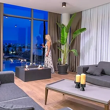 Szálloda Premium With Sea And Ozone Pool, Garden